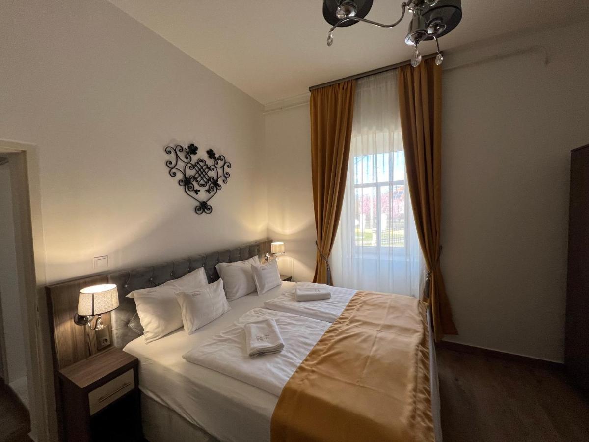 Kuria Vendeghaz Hotel Poroszló Екстериор снимка